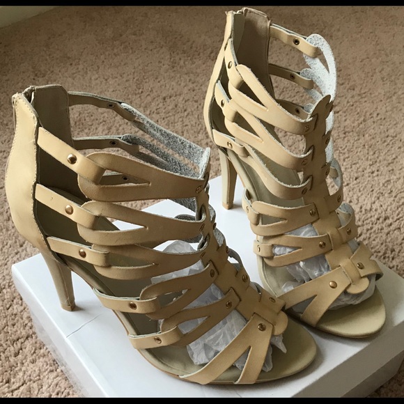 SALE! I’m accepting the best offers!!! - Picture 3 of 8